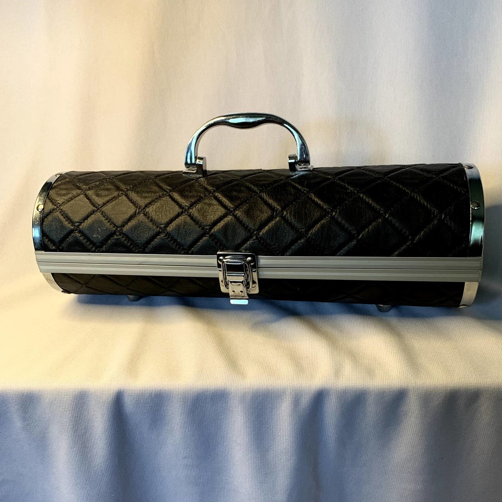 Gala Design Wine Purse with Cork Screw Included